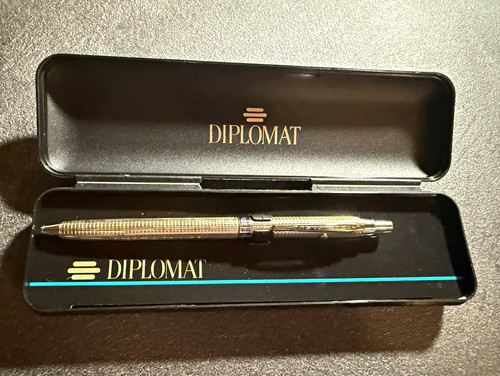 Titel vintage diplomat fisher - titel:,